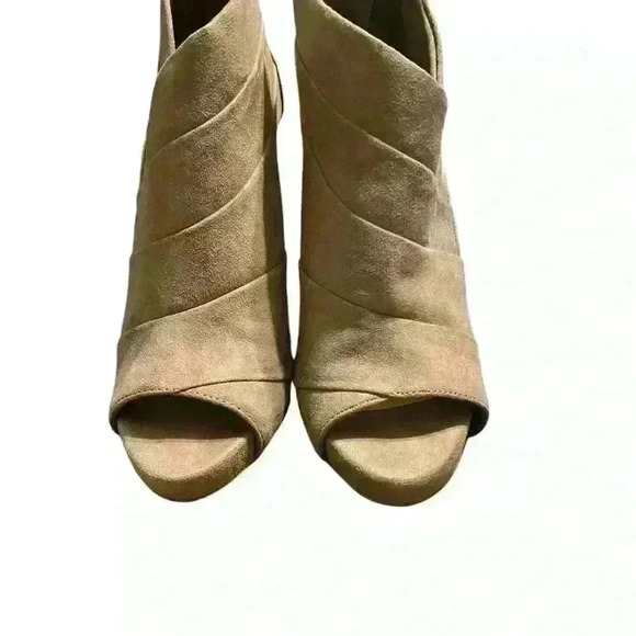 🟣Fergalicous by Fergie Peep Toe Boots 9.5 - Picture 5 of 10